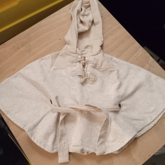 12m Emma's Garden Cream Colored Poncho with Hood - Picture 1 of 6
